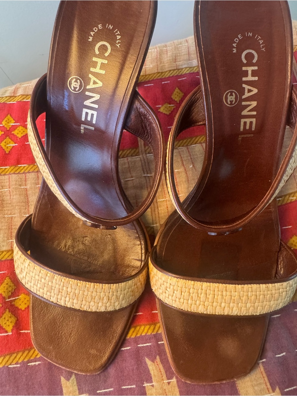 CHANEL Rattan Summer Logo Heels 39.5 - Picture 15 of 16